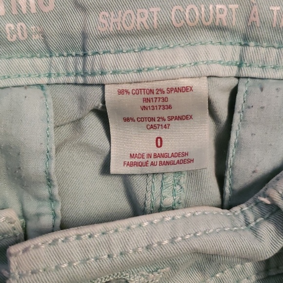 Shorts - Picture 3 of 3